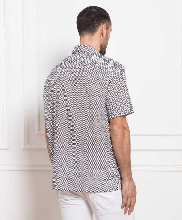 Gray Shirt With A Geometric Print 4 Gray Shirt With A Geometric Print - Image 4