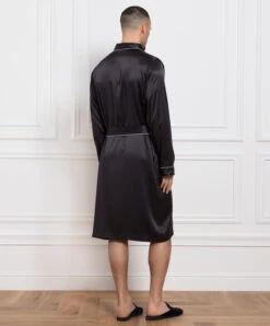Black Robe Made Of Silk 8 Black Robe Made Of Silk -Summer Fashion Clothing 18997682 5504 4bf4 aa88 b9dbe4ca383a
