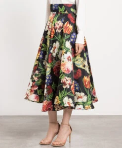 Dolce & Gabbana Black Skirt Made Of Silk In Garden Print -Summer Fashion Clothing 1fc101cc 085a 44fd 92ef 7edb47b3ba35