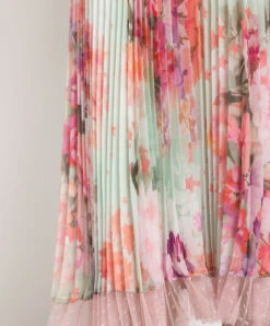 TWINSET Green Dress With Pleating In A Floral Print 9 TWINSET Green Dress With Pleating In A Floral Print -Summer Fashion Clothing 37975bab 100c 4cd9 9160 8f2f908ef6b9