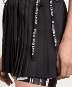 Versace Jeans Couture Black Skirt-shorts With Pleating -Summer Fashion Clothing 81dddf81 c104 4b76 835c 4e20317dab50