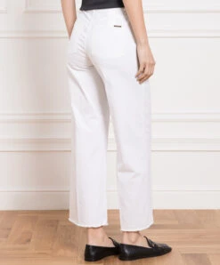 Peserico White Pants With Logo -Summer Fashion Clothing 83b61f01 27b1 47f1 b81d 7dc98dc23ab4