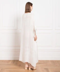 ERMANNO SCERVINO White Maxi Poncho With Lace 8 ERMANNO SCERVINO White Maxi Poncho With Lace -Summer Fashion Clothing 88e5f154 e52c 46ea 9e9c 2c2de4bd329b