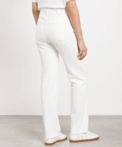 Toteme White Jeans With Logo 8 Toteme White Jeans With Logo -Summer Fashion Clothing 8a90e94e 4764 4067 8adb cf2f01e706c3