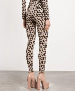 Valentino Beige Leggings In Toile Iconographe Print 8 Valentino Beige Leggings In Toile Iconographe Print -Summer Fashion Clothing 98ba9a0b 6f1f 4c58 8ecf 3c87ec657503