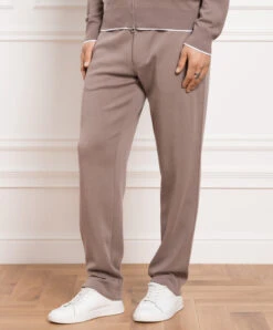 Brown Sweatpants With A Logo Pattern 7 Brown Sweatpants With A Logo Pattern -Summer Fashion Clothing df6d84fa 6037 419f 90d4 092d037c977b